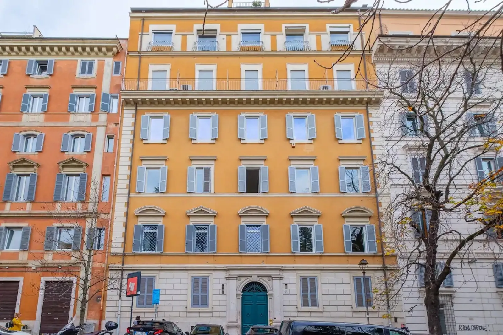Palazzo storico in Via di Porta Pinciana a Roma
